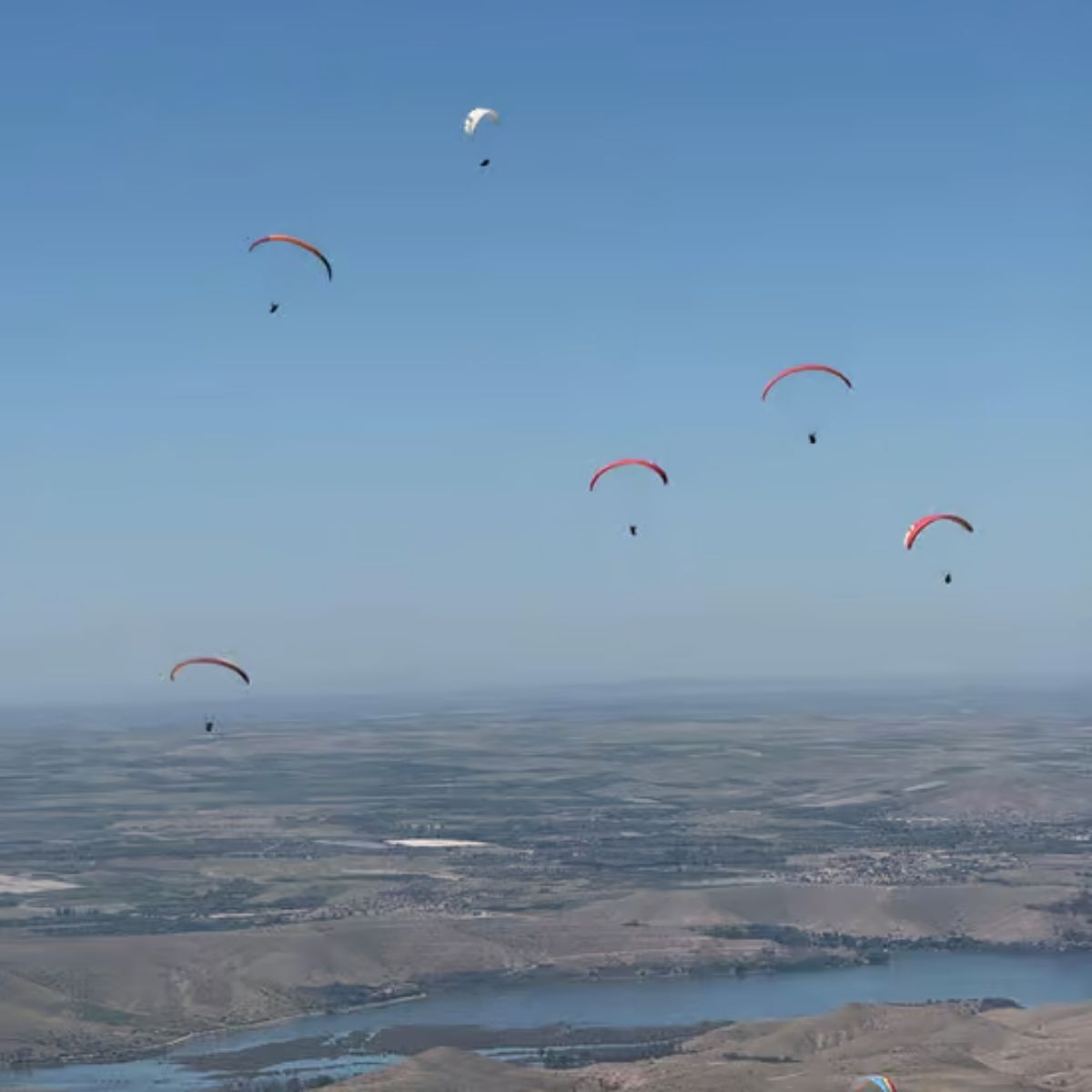 Marrakech Paragliding Adventure over Agafay
